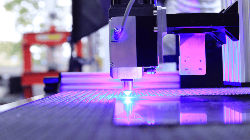 Pokrok na řezání skla: Aplikace laserových řezacích strojů v průmyslu zpracování skla